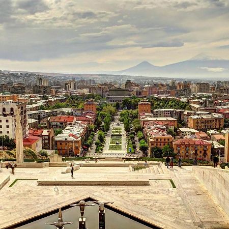 Hotel Meg Yerevan Exterior photo