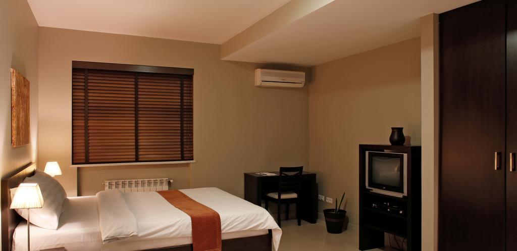 Hotel Meg Yerevan Exterior photo
